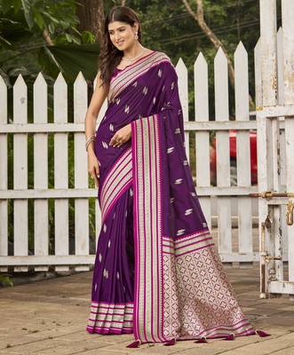 magenta satin silk blend jacquard saree with blouse piece 1