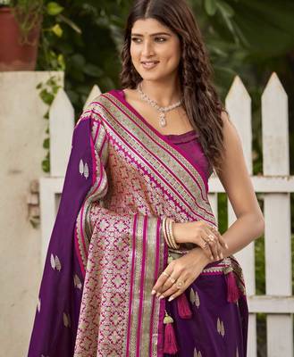 magenta satin silk blend jacquard saree with blouse piece 3