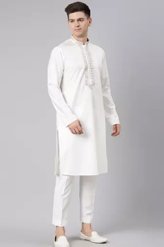 Off white embroidered kurta set