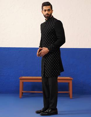 Jiggar thakkar in plain simmer black kurta set 5