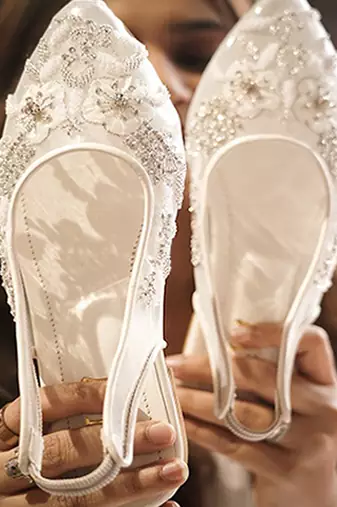 White embroidered synthetic leather Slingback shoes