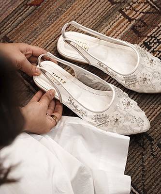 White embroidered synthetic leather Slingback shoes 5