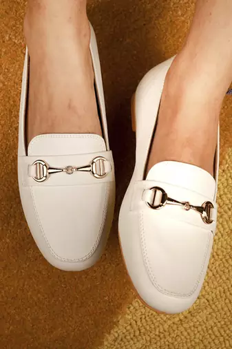 White solid synthetic leather Loafers 