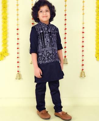 Navy blue zari embriodered coton silk ethnic jacket with kurta set 3