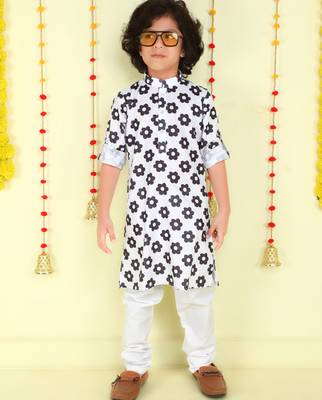 White floral print cotton kurta and pyjama set 1