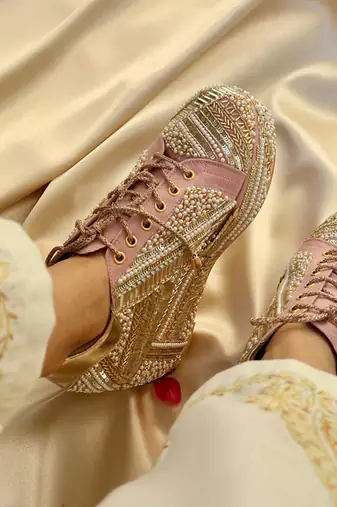 Silver woven synthetic leather shoes