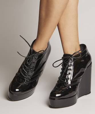 Black solid synthetic leather heels 2