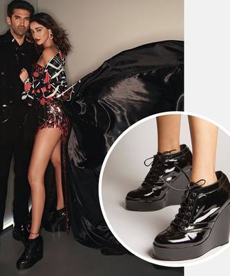 Black solid synthetic leather heels 4