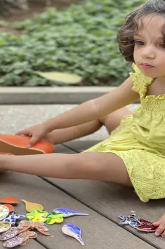 Orange solid synthetic leather shoes