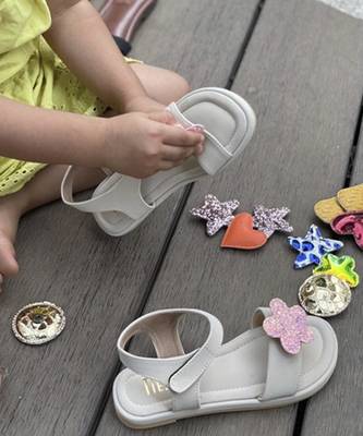White solid synthetic leather sandals 2
