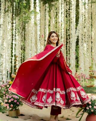 ROMAN SILK EMBROIDERY PARTY WEAR SUIT SET  3