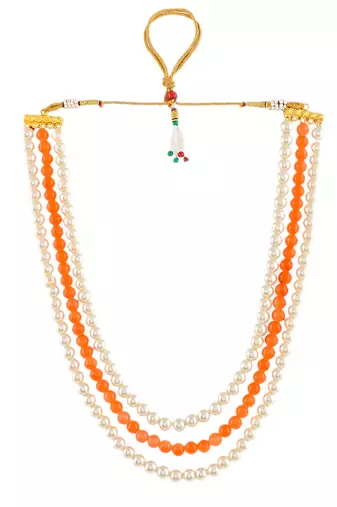 Gold-plated pearls layered necklace