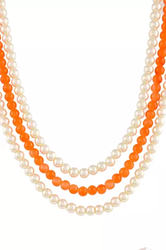 Gold-plated pearls layered necklace