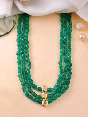 Traditional  green & gold-tone necklace 2