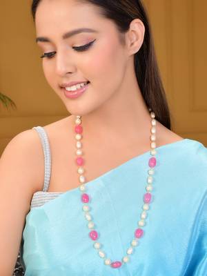 Gold-plated pearls tasselled necklace for women 1