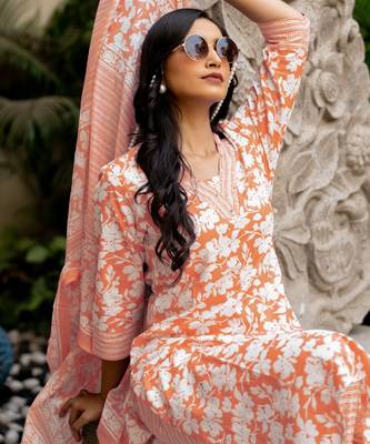 Women's Orange Cotton floral print kurta set with dupatta & trouser 2