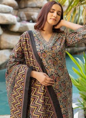 Women's Black and Red cotton floral print kurta set with dupatta & trouser 1