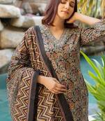 Women's Black and Red cotton floral print kurta set with dupatta & trouser