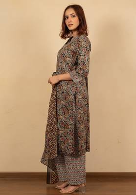 Women's Black and Red cotton floral print kurta set with dupatta & trouser 2
