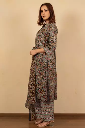 Women's Black and Red cotton floral print kurta set with dupatta & trouser