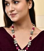 Gold-plated pearls beaded necklace