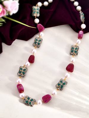 Gold-plated pearls beaded necklace 2