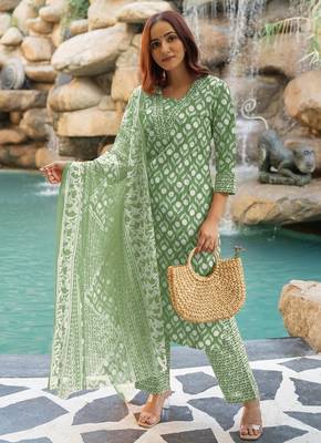 Women's Green Grey cotton floral print kurta set with dupatta & trouser 2