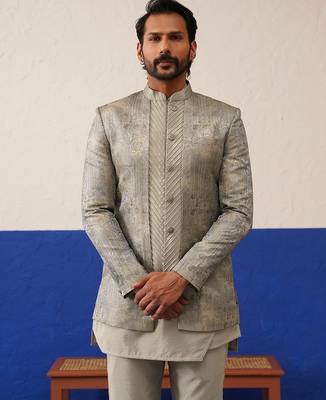 Greyish brown jacquard textured indo and kurta set 4