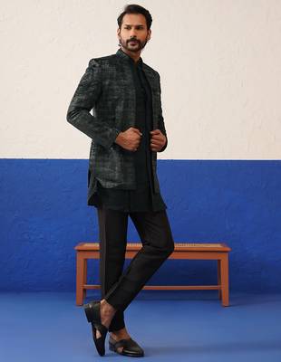 A black and grey self-textured indo set 1