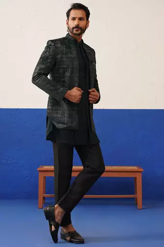 A black and grey self-textured indo set