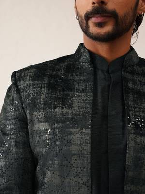 A black and grey self-textured indo set 2