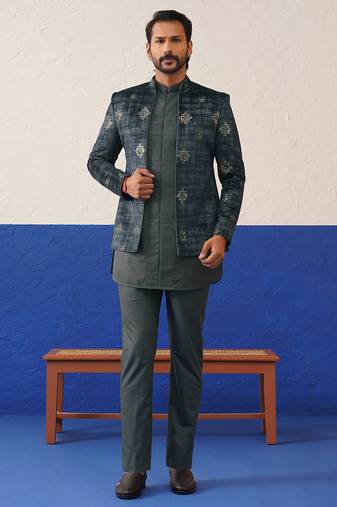 Blue velvet fabric with butta embroidery indo set