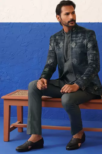 Blue velvet fabric with butta embroidery indo set