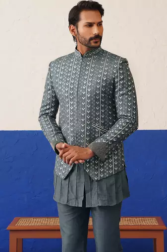 Geometric embroidered short jacket with pleated kurta set