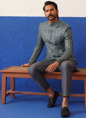 Geometric embroidered short jacket with pleated kurta set 4