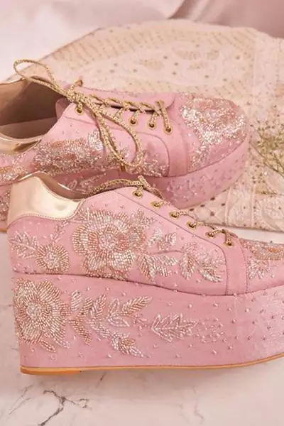 Pink woven leather wedges shoes
