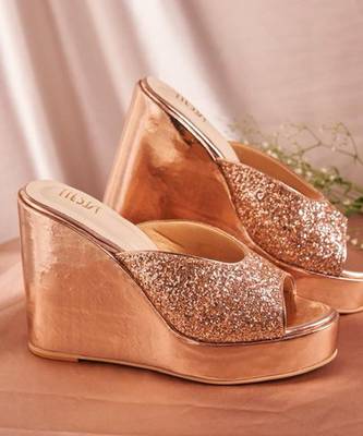 Peach woven leather wedges  1