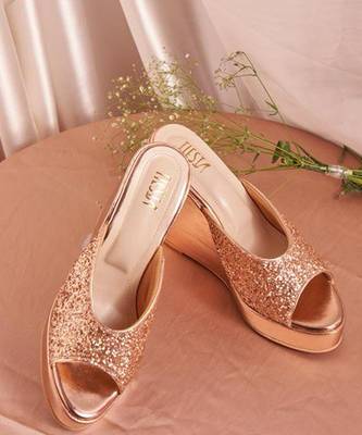 Peach woven leather wedges  4
