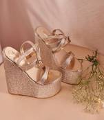 Peach woven leather wedges 