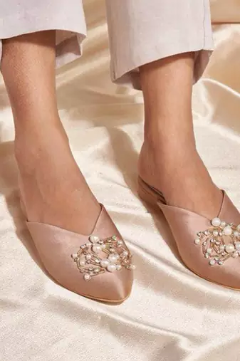 Pink woven leather Mules