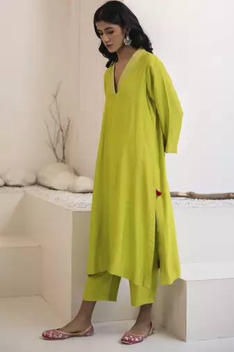 Green plain cotton silk kurta and pant