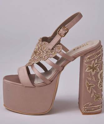 Nude woven leather heels 4