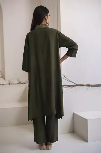Green plain cotton silk kurta and pant