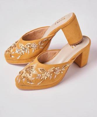 Yellow woven leather heels 4