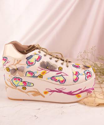 White woven leather Wedges 2