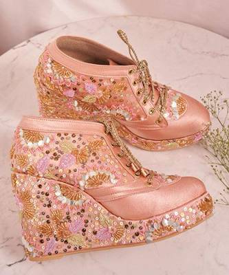 Pink woven leather wedges shoes 1