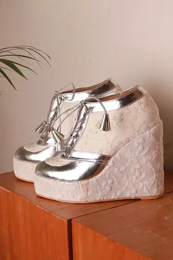 White woven leather wedges shoes