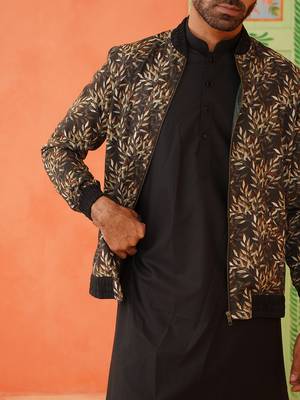 Black printed jacket kurta set 3