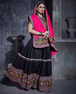 Black and Pink Indian Designer Special Gamthi Work Lehenga choli with Traditional Dupatta for this Navratri 4