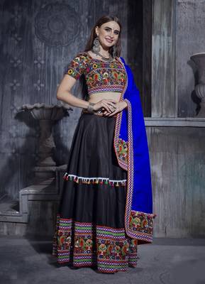 Black and blue Gamthi work Navratri raas garba Rajwadi chaniya choli with traditional dupatta 5
